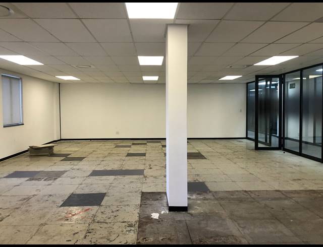 141M² OFFICE TO LET IN SANDHURST